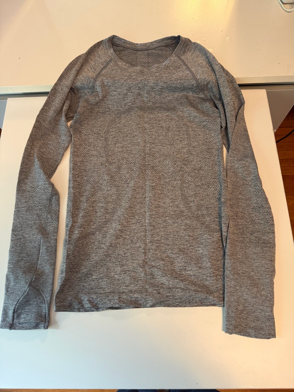 Lululemon Long Sleeve Hip Length Swiftly Tech